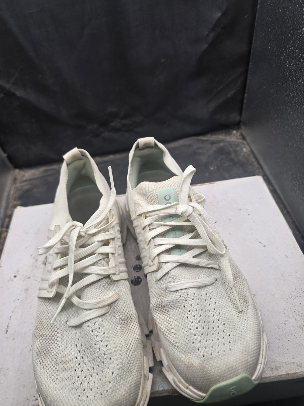 Lightweight Women's Athletic Lace-Up Shoes in White with Mint Accent